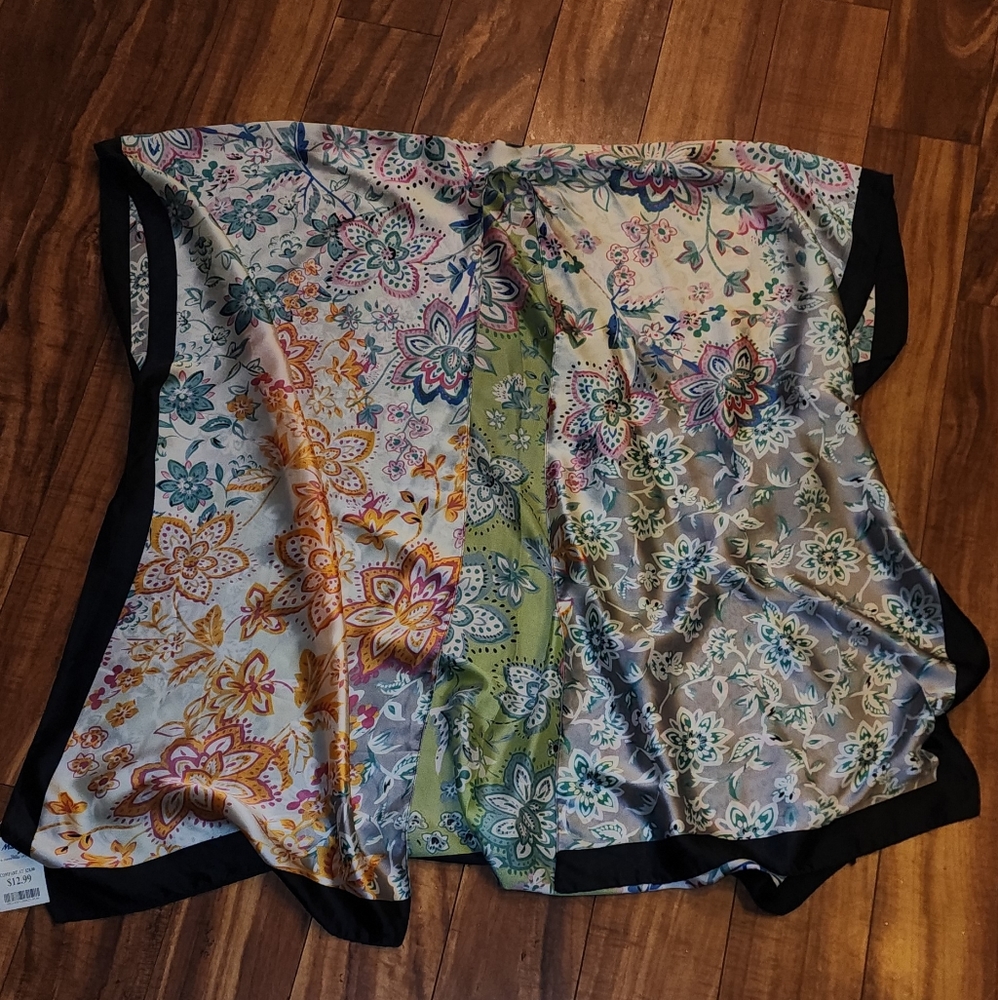 Kimono - Picture 3 of 5